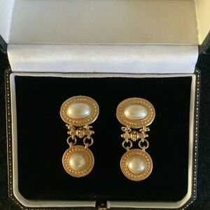 Vintage faux pearl clip on earrings
